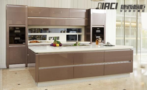 捷西橱柜岛型厨房鉴赏 时尚大气打造温馨家居