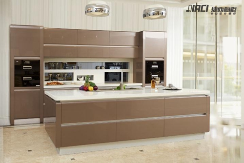 捷西橱柜六月玩得有点大 多个电视频道争相报道(四)