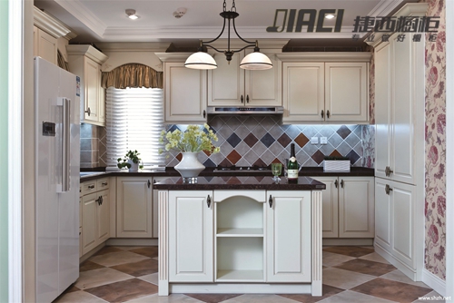 选好厨房灯具 让开放式厨房美美的 