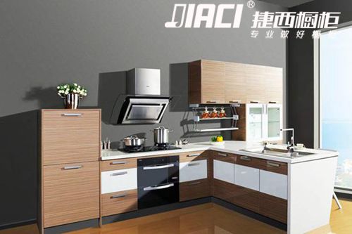 保持厨房烟道稳定通畅 还厨房生活一片艳阳天