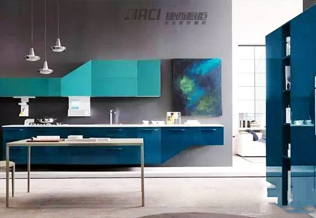 捷西小厨房的“逆袭之道-”——布局、橱柜、收纳！