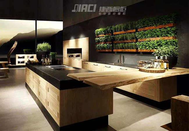 实木台面和木地板想进捷西厨房？当然，照这样用20年都没毛病！