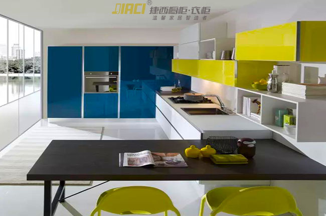 捷西橱柜潮流预警：活力无限黄色系橱柜之奇妙搭配—听说18年流行帝国黄