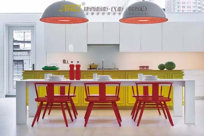 装修大师专为“居家辣妈”打造的捷西厨房，看完便知！